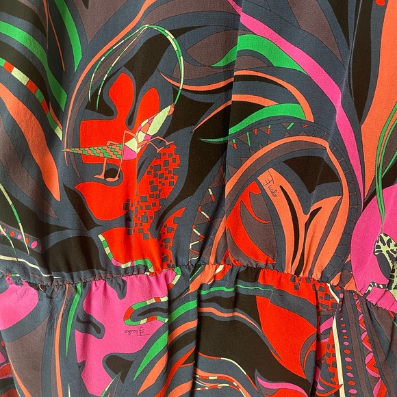 EMILIO PUCCI Dark Grasshopper Print Sleeveless Peplum Silk Top - Picture 2 of 9